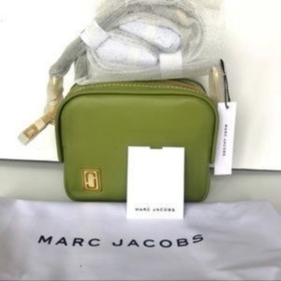 ☆MARC JACOBS☆ The MINI SQUEEZE ショルダーバッグ BLACK♪ microwavee.ru